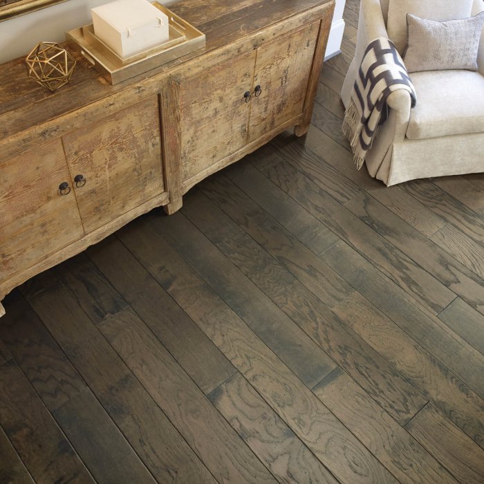 Hardwood Flooring in a cozy Prescott AZ home