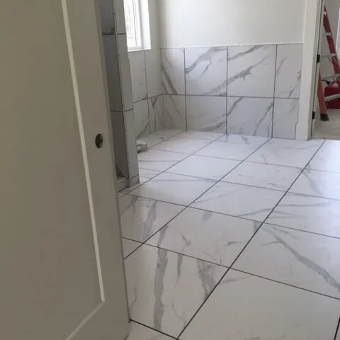 Marble tiles in a new bathroom