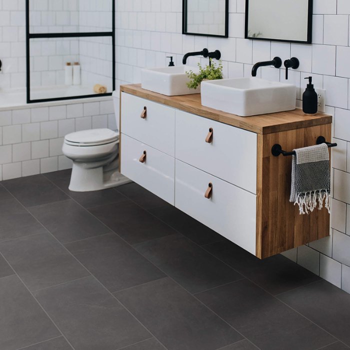 Natural stone tiles in a Prescott AZ home